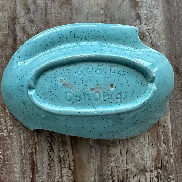 California Original Turquoise Speckled Ashtray Freeform Shape 608T Mark MCM - Picture 8 of 8